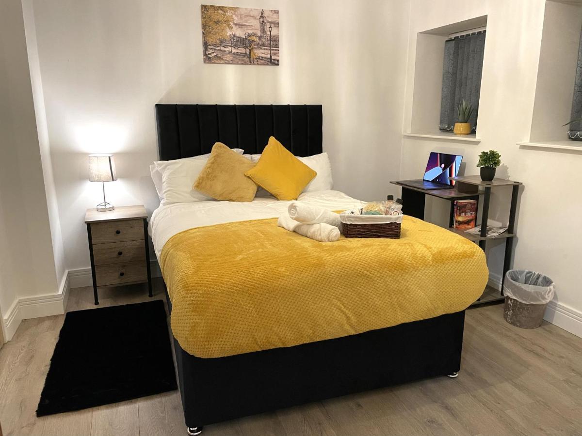 Luxurious 2 Bed Apartment In Heart Of Burnley With Private Parking Exterior photo